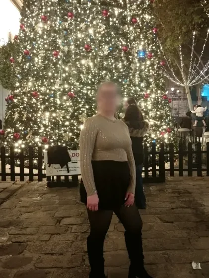 Amira, 23