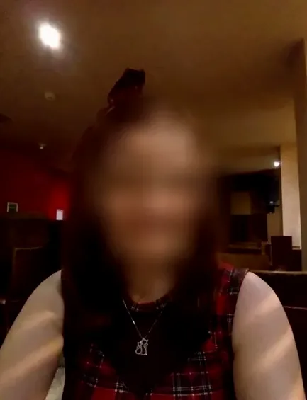 Anna, 38
