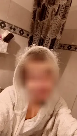 Anna, 38