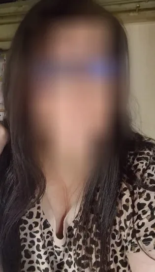 Christina, 33