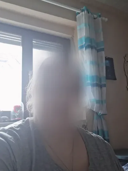 Clara, 25