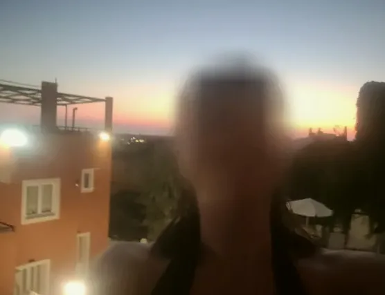 Clara, 38