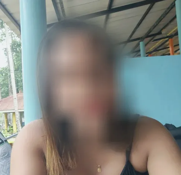Julie, 34