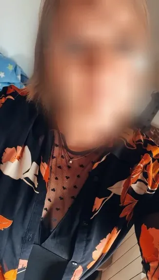 Kamilla, 37