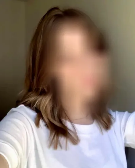 Nora, 28