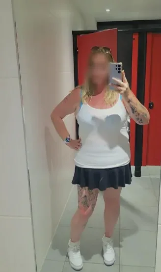 Winnie, 39